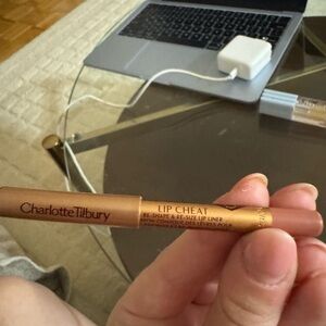 Charlotte Tilbury Lip Cheat in Warm Brown